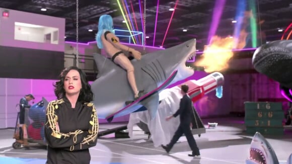 Katy Perry au Super Bowl 2015 : requins souffleurs de feu et licornes à venir ?