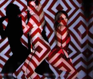 Jennifer Lopez et Iggy Azalea : show sexy sur Booty aux American Music Awards 2014