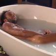  Koh Lanta 2014 : Laurent nu dans son bain 