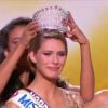 Camille Cerf : Miss France 2015 couronnée par Flora Coquerel