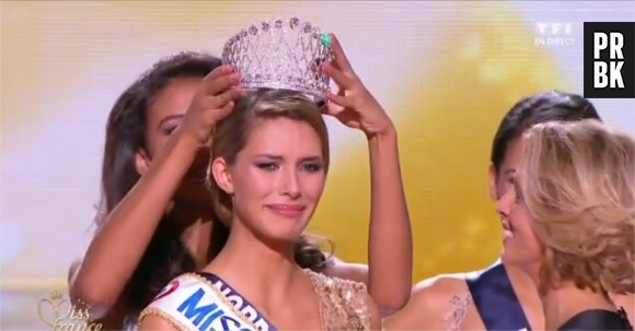 Camille Cerf : Miss France 2015 couronnée par Flora Coquerel