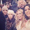 Aurélie Van Daelen, Shanna, Benjamin, Capucine Anav et Frédérique : selfie pendant le tournage des Anges fêtent Noël, le 11 décembre 2014