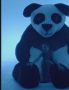  Emily Ratajkowski : sexy avec son panda pour le calendrier de l'avent de Love Magazine 