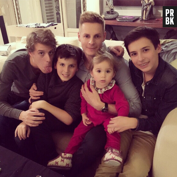 Matthieu Delormeau en famille sur Instagram, le 22 décembre 2014