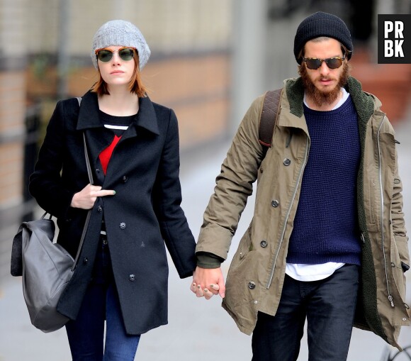 Emma Stone et Andrew Garfield : "fuck" à un paparazzi dans les rues de New York, le 25 novembre 2014