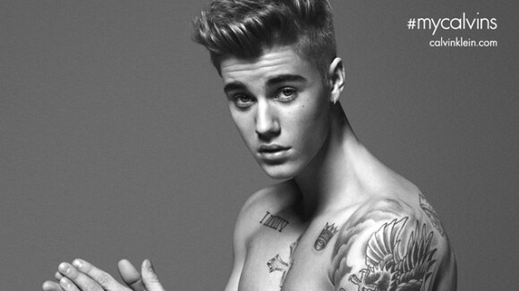 Justin Bieber photoshoppé pour Calvin Klein ? Le chanteur riposte