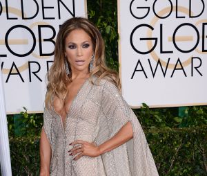 Jennifer Lopez sur le tapis rouge des Golden Globes, le 11 janvier 2015 à Los Angeles