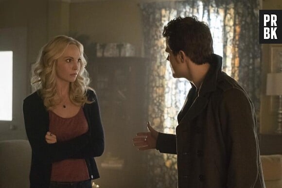 The Vampire Diaries saison 6, épisode 12 : tensions pour Caroline (Candice Accola) et Stefan (Paul Wesley) sur une photo