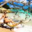  Eve Angeli prend la pose en bikini lors de ses vacances en Guadeloupe en 2015 