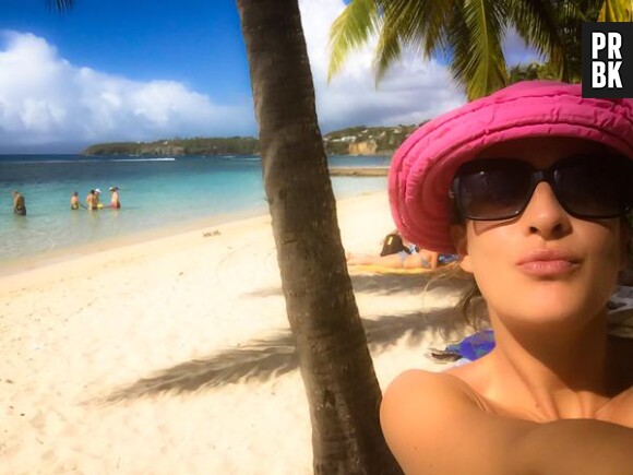 Eve Angeli : selfie pendant ses vacances aux Antilles en 2015