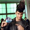 Baptiste Giabiconi : nouvelle coupe de cheveux dingue pour la publicité Taft de Schwarzkopf