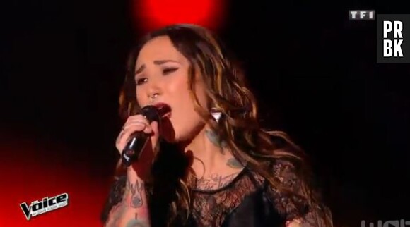 Amélie Piovoso (The Voice 4) intègre l'équipe de Jenifer lors des auditions à l'aveugle du 14 février 2015