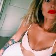  Caroline Receveur sexy sur Instagram pour f&ecirc;ter son million d'abonn&eacute;s, le 31 juillet 2015 