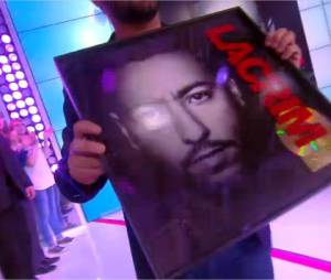 Lacrim re&ccedil;oit son disque d'or pour l'album "Corleone" dans Touche pas &agrave; mon poste, le 17 septembre 2014