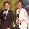 Cristina Cordula et Vincent Niclo chantent 'C'est Magnifique' pour le Sidaction, le 28 mars 2015 sur France 2