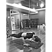 Laury Thilleman boxeuse sexy et musclée sur Instagram