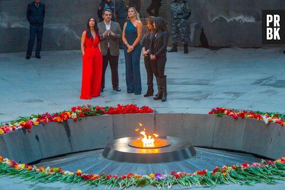 Kim Kardashian, sa soeur et ses cousines en Arménie pour le 100e anniversaire du génocide, avril 2015