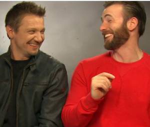 Avengers 2 : Chris Evans et Jeremy Renner blaguent sur Black Widow