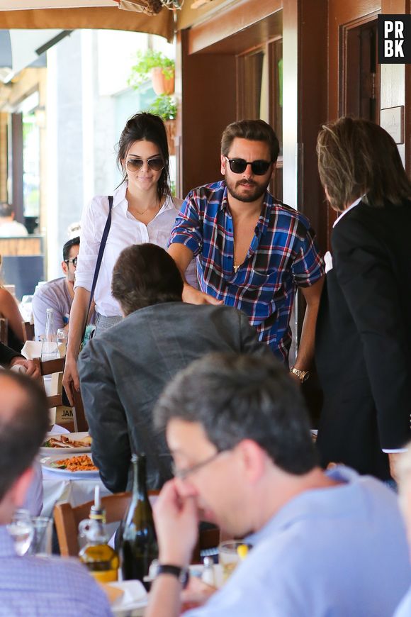 Kendall Jenner et Scott Disick déjeunent ensemble à Los Angeles le 1er mai 2015