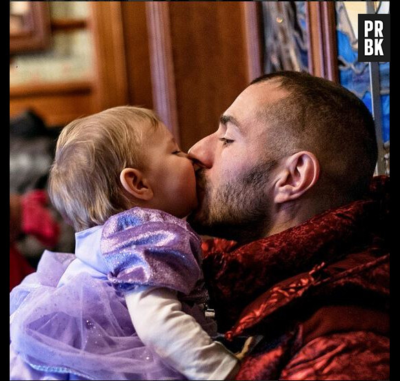 Karim Benzema : papa gaga avec sa fille Mélia en février 2015 sur Instagram