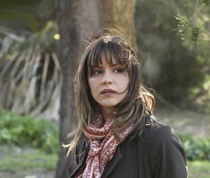 Scorpion saison 1 : Katharine McPhee (Paige) sur une photo
