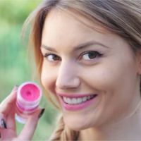 Faire du maquillage avec des Crayola ? La fausse bonne idée des Youtubeuses
