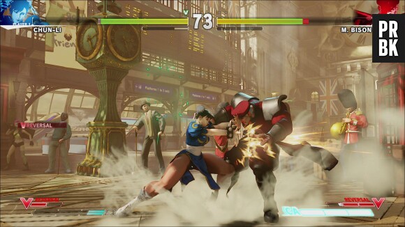 Street Fighter 5 : Chun-Li VS Bison sur une image du jeu