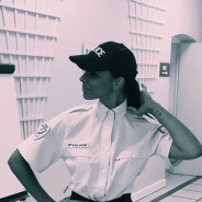 Shy&#039;m en policière VS en bikini : quelle tenue la rend la plus sexy ?
