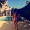 Aurélie (Les Marseillais en Thaïlande) de dos en bikini sur Snapchat, le 18 juin 2015