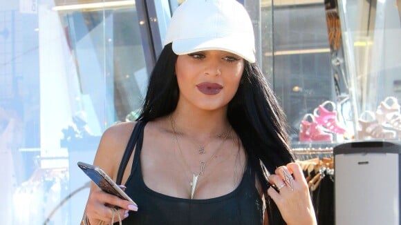 Kylie Jenner remballe un fan trop collant : "Dégage"