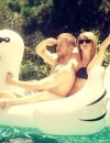  Taylor Swift et Calvin Harris en couple dans une piscine, le 10 juin 2015 