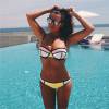 Ludivine Aubourg sexy en bikini fluo pour l'été 2015
