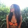 Shay Mitchell sexy en bikini fluo pour l'été 2015