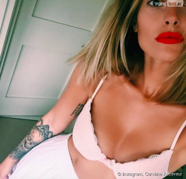 Caroline Receveur sexy sur Instagram pour f&ecirc;ter son million d'abonn&eacute;s, le 31 juillet 2015
