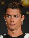  Cristiano Ronaldo : le footballeur portugais a offert une &icirc;le &agrave; son agent pour son mariage 