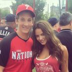 Miles Teller (Divergente) : sa sexy petite copine fait monter la température sur Instagram