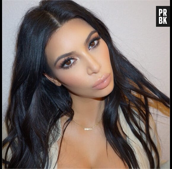 Kim Kardashian fan du contouring