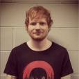 Ed Sheeran : le chanteur critiqu&eacute; &agrave; cause de son nouveau tatouage immense sur les pectoraux 