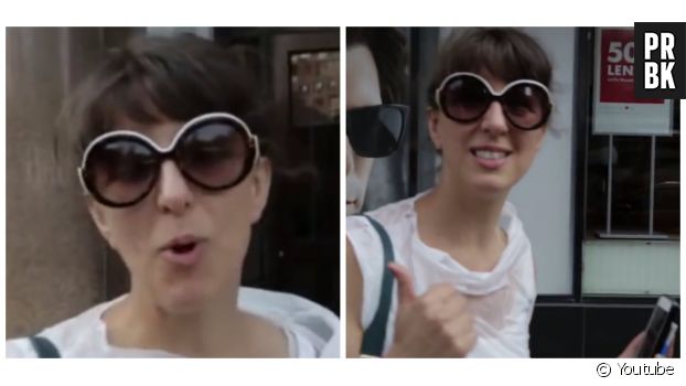 Une YouTubeuse se filme en train de marcher dans les rues de New York avec un sac poubelle en guise de robe