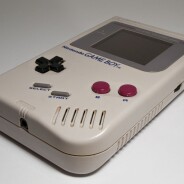 La Game Boy a 25 ans : 6 accessoires cool ou WTF de la console mythique de Nintendo
