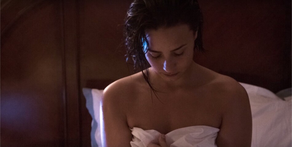 Demi Lovato nue et sans maquillage pour Vanity Fair