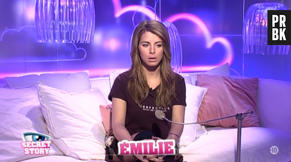 Emilie (Secret Story 9) doute de son couple avec Rémi dans l'épisode du 26 octobre 2015 sur NT1