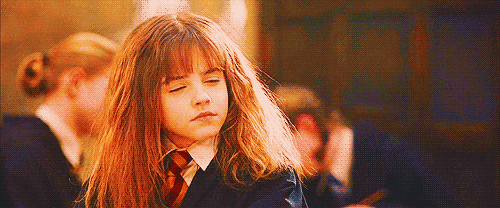 414279-emma-watson-gif-624x0-1.gif