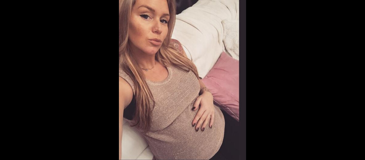 Photo Aurelie Van Daelen enceinte de 8 mois PureBreak