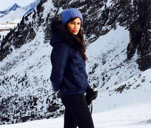 Malika Ménard s'offre un séjour au ski sous le soleil des Arcs, décembre 2015