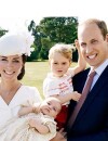  Kate Middleton, Prince William, Princesse Charlotte et Prince George : adorable photo de famille sign&eacute;e Mario Testino 