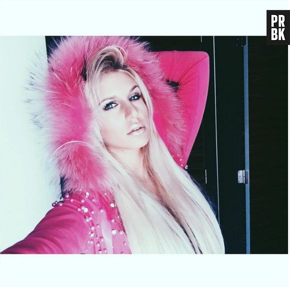 Adixia (Les Ch'tis) avant de se faire refaire le nez