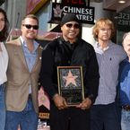 LL Cool J (NCIS Los Angeles) reçoit son étoile à Hollywood entouré du casting de la série