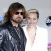 Miley Cyrus : Son père Billy Ray totalement désespéré après la fusillade d'Orlando 