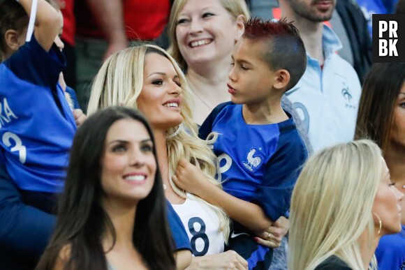 Dimitri Payet : sa femme Ludivine et leur fils Noa au match France-Albanie le 15 juin 2016